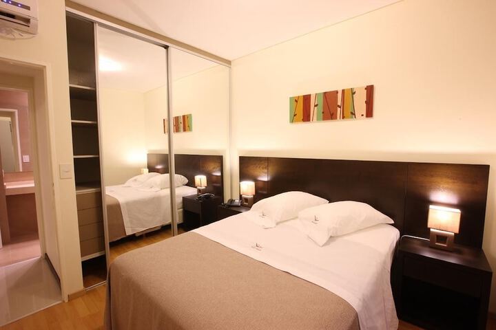 Room 8 of 30