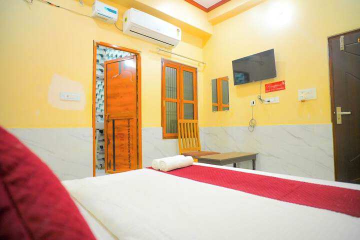 Room 8 of 33