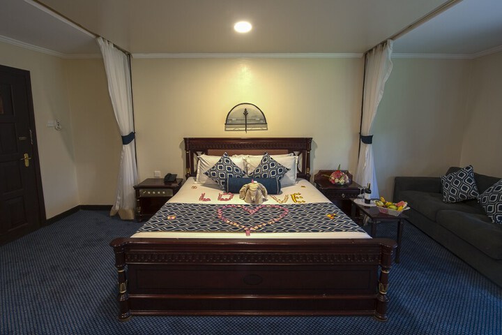 Room 5 of 20