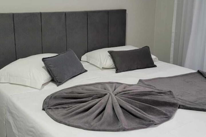 Room 7 of 14
