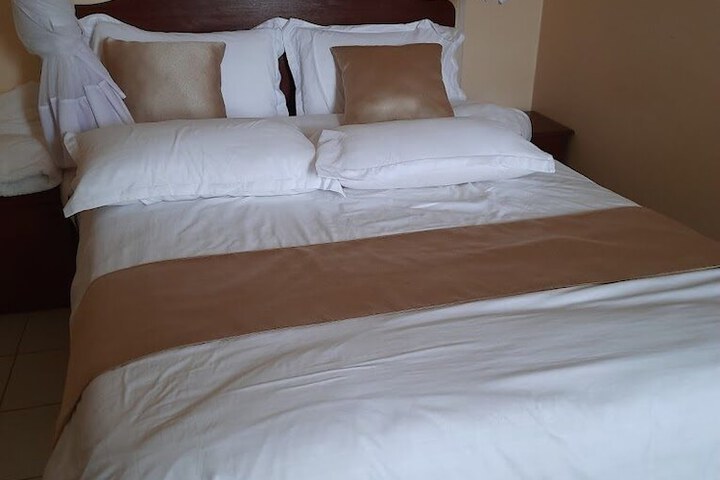 Room 4 of 36