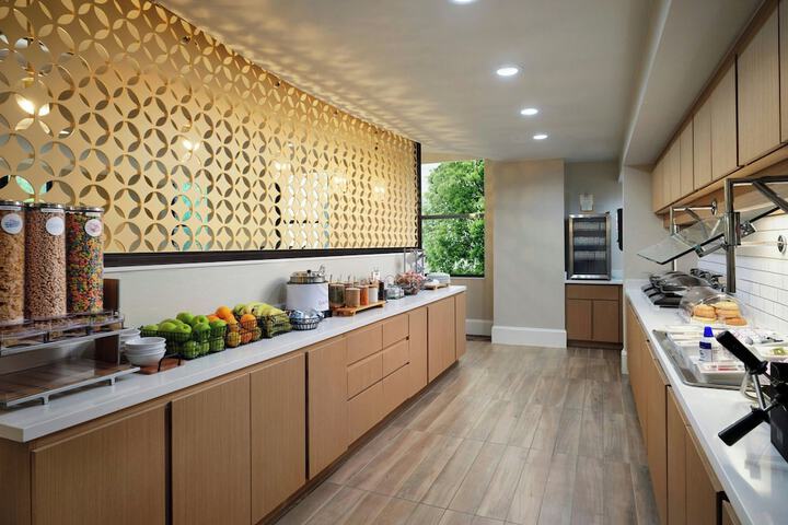 Breakfast/Coffee Service 36 of 41