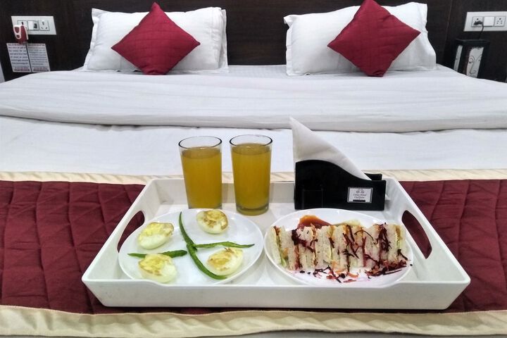 Breakfast/Coffee Service 6 of 32