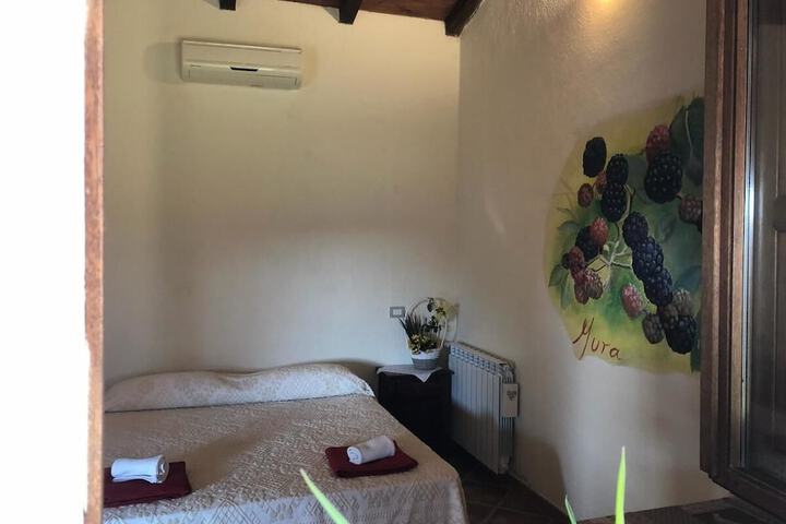 Room 6 of 27