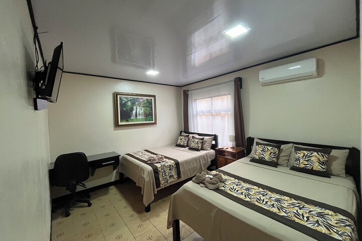 Room 8 of 21