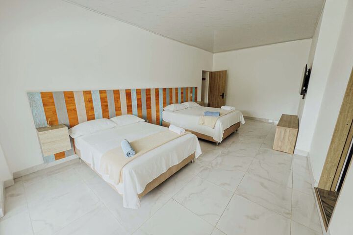 Room 7 of 31