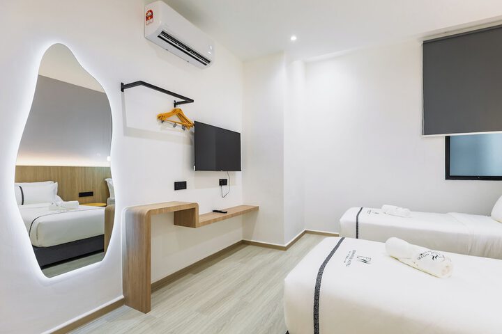 Room 103 of 139
