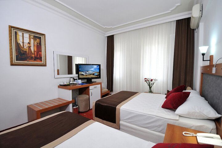 Room 12 of 42