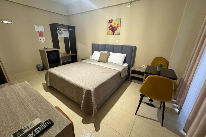 Room 17 of 37