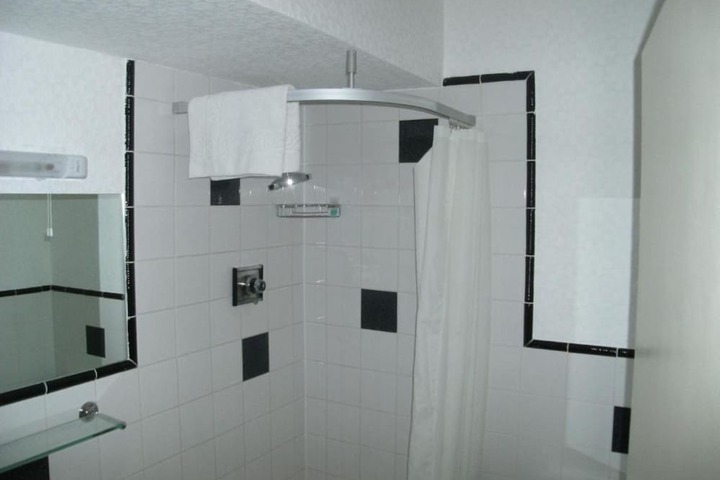 Room 21 of 25