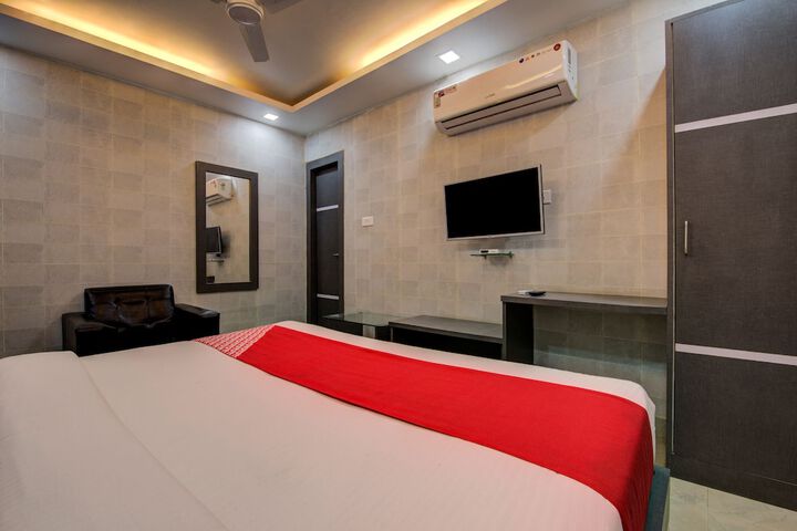 Room 18 of 18