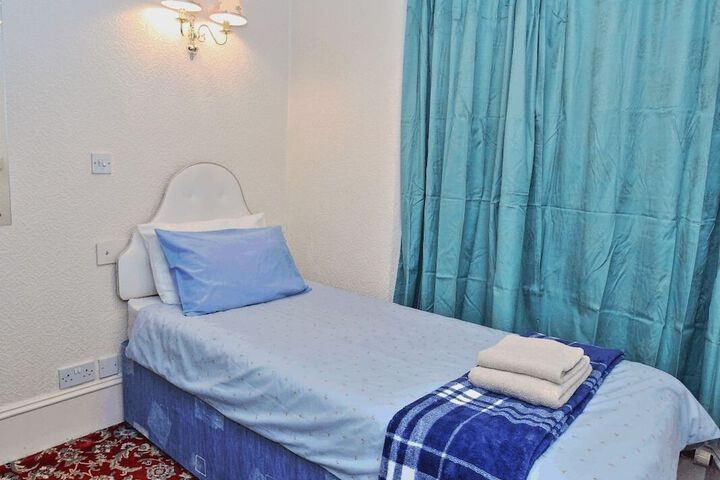 Room 3 of 23