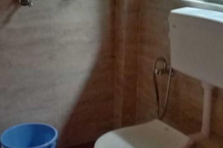 Room 4 of 24