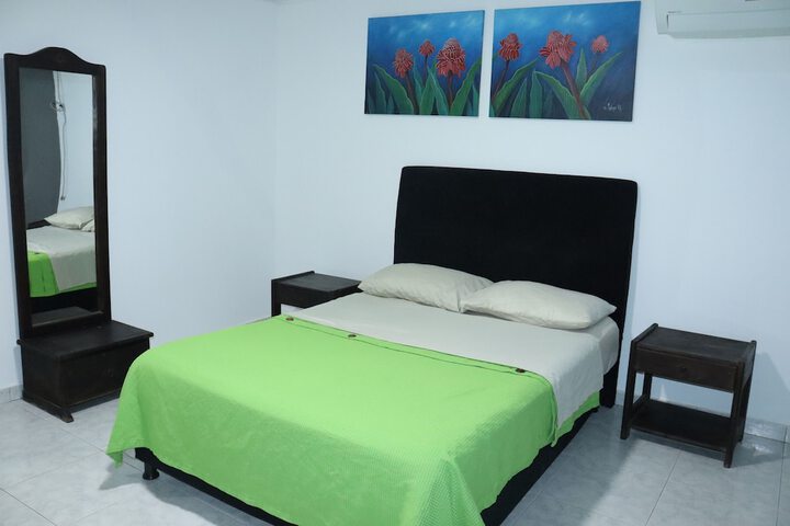 Room 3 of 31