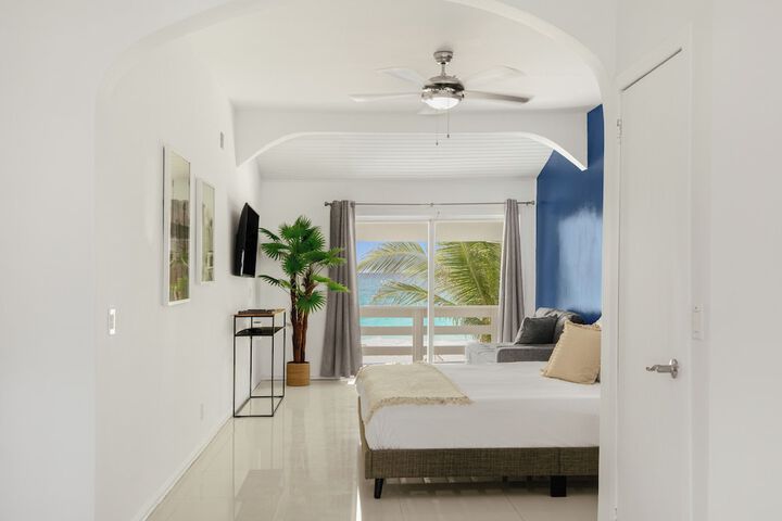 Room 3 of 75