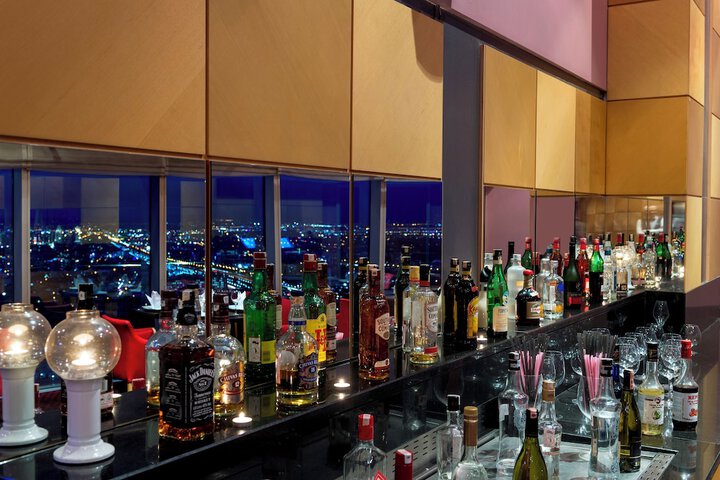 Lounge 79 of 95