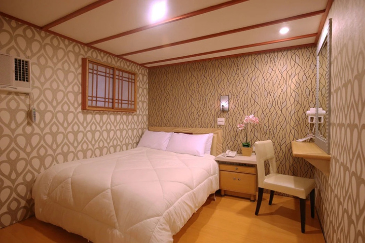 guest_rooms