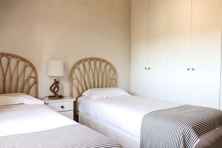 Room 4 of 61