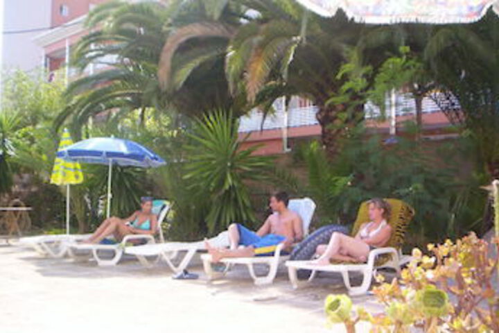 Sundeck 11 of 12