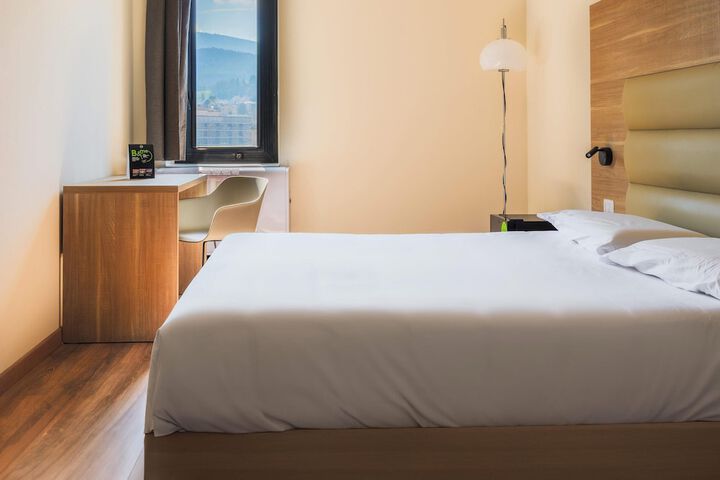 Room 14 of 35