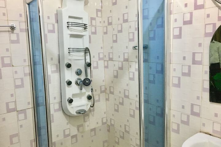 Room 11 of 31