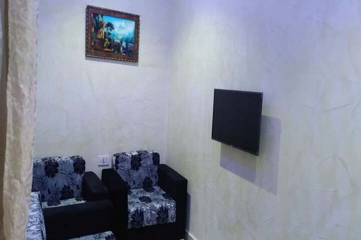 Room 10 of 63