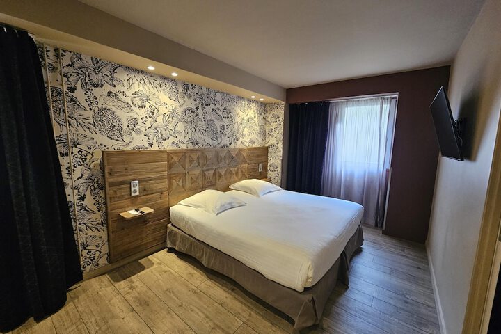 Room 38 of 80
