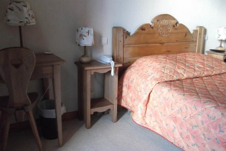 Room 4 of 38