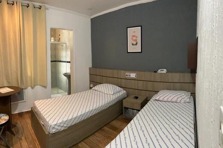 Room 11 of 21