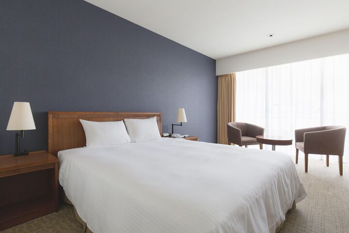 Room 3 of 89