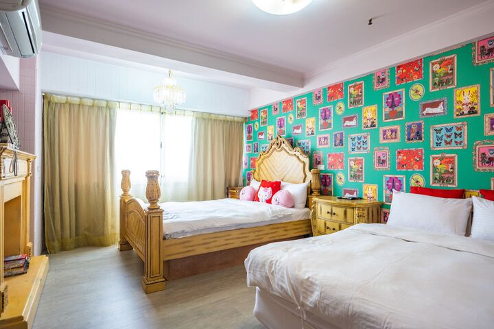 Room 28 of 51