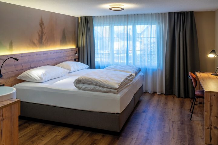 Room 33 of 125