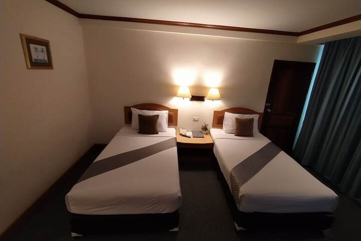 Room 9 of 47