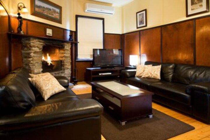 Room 18 of 32