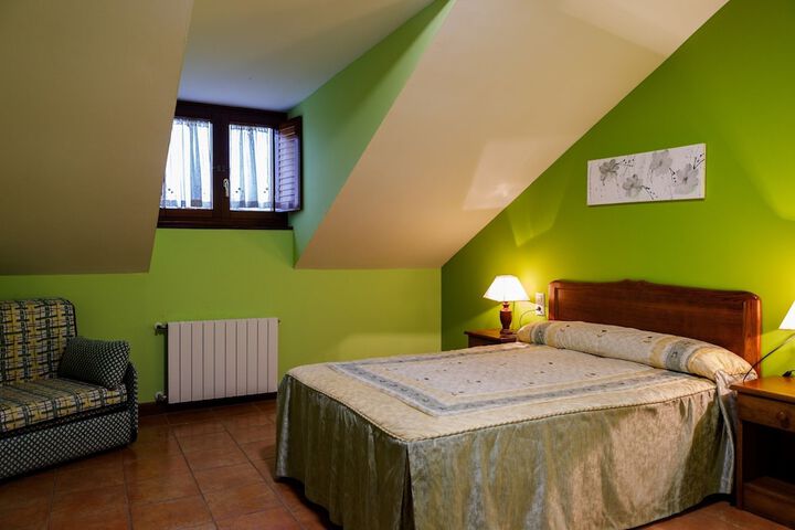 Room 9 of 50
