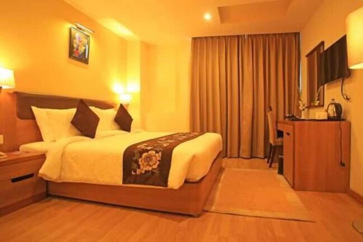 Room 18 of 29