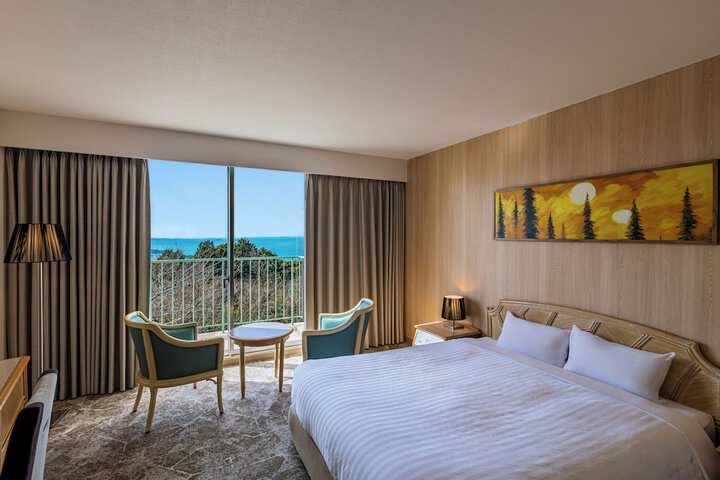 Room 3 of 46