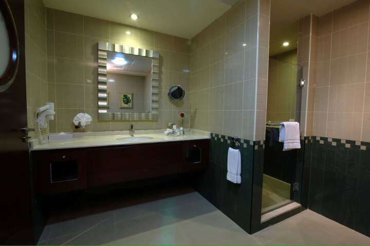 Room 40 of 53