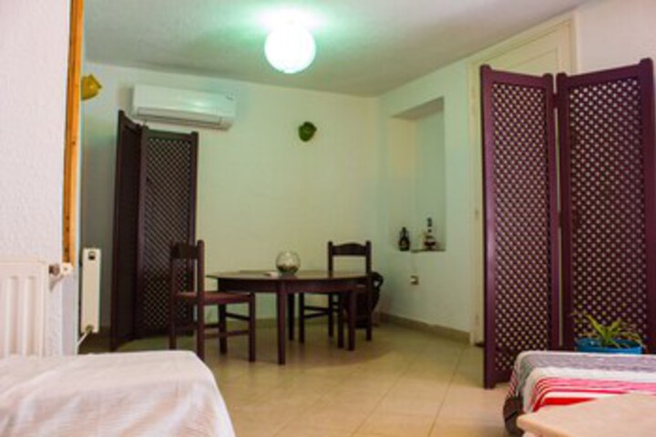 Room 8 of 15
