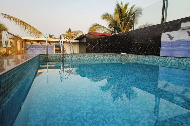 Pool 22 of 24