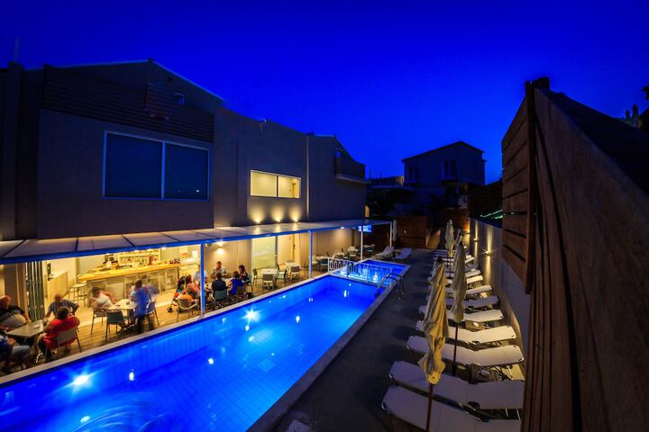 Pool 25 of 42