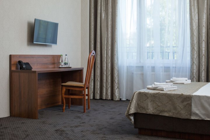 Room 3 of 11