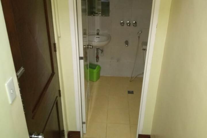 Room 27 of 30