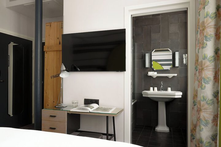 Room 18 of 78