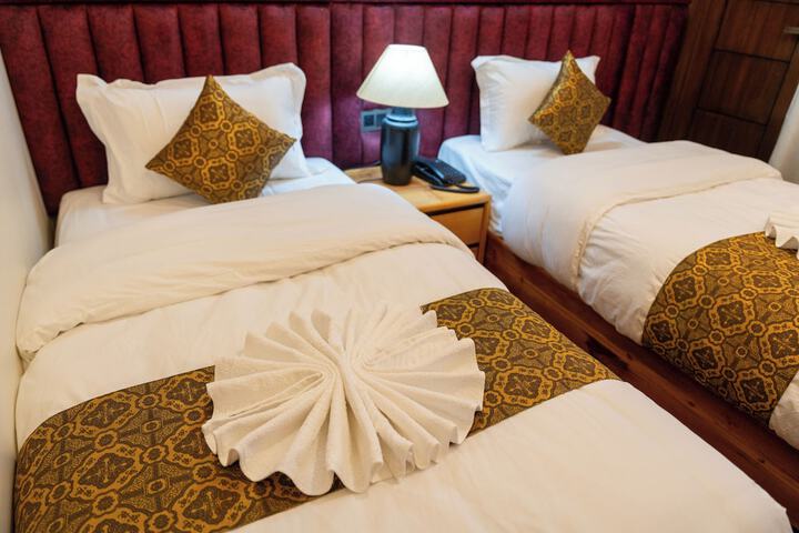 Room 4 of 42