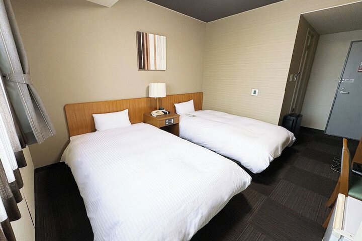 Room 6 of 26