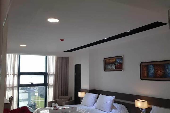 Room 4 of 26