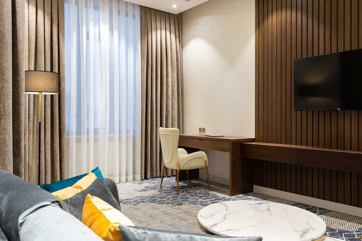 Room 14 of 114