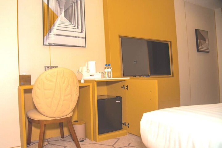 Room 7 of 47
