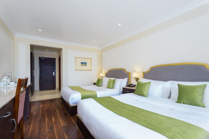 Room 9 of 34